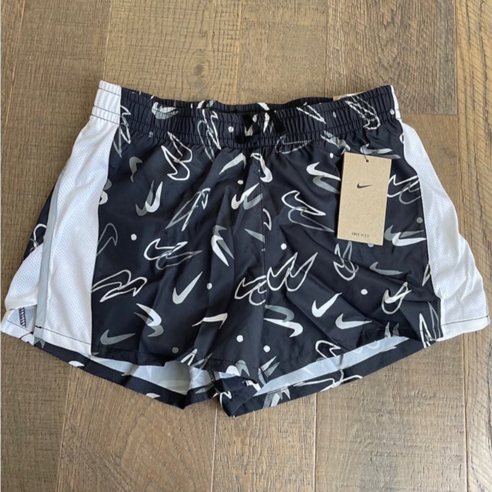 Nike Big Girl Plus Brief Lined Shorts - Picture 1 of 5